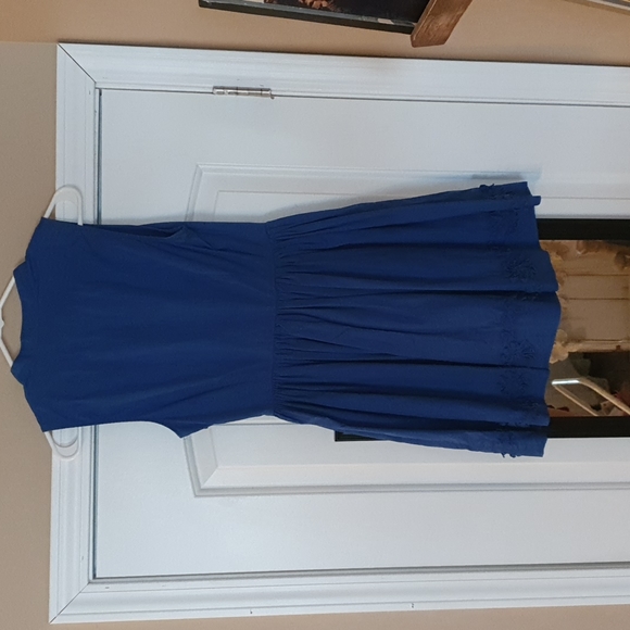 Dress - Picture 6 of 7